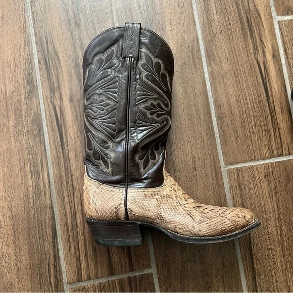 Men’s Vintage Tony Lama boots size 8.5